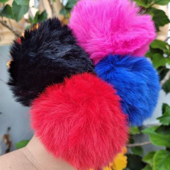 Self defense Keychain ( pick your color) - Picture 11 of 11